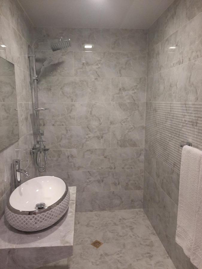 Sanli Hotel Mestia Luaran gambar