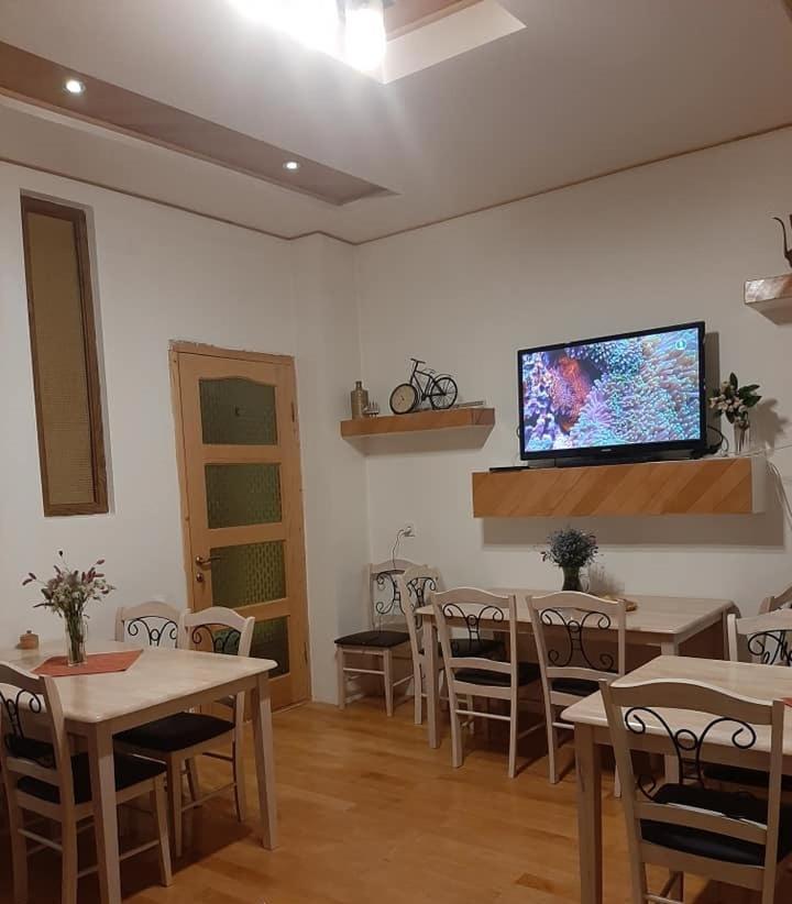 Sanli Hotel Mestia Luaran gambar