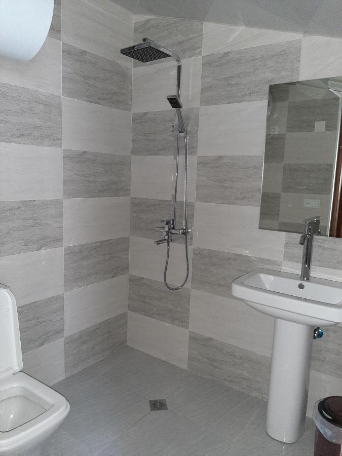 Sanli Hotel Mestia Luaran gambar