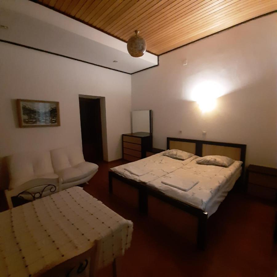 Sanli Hotel Mestia Bilik gambar
