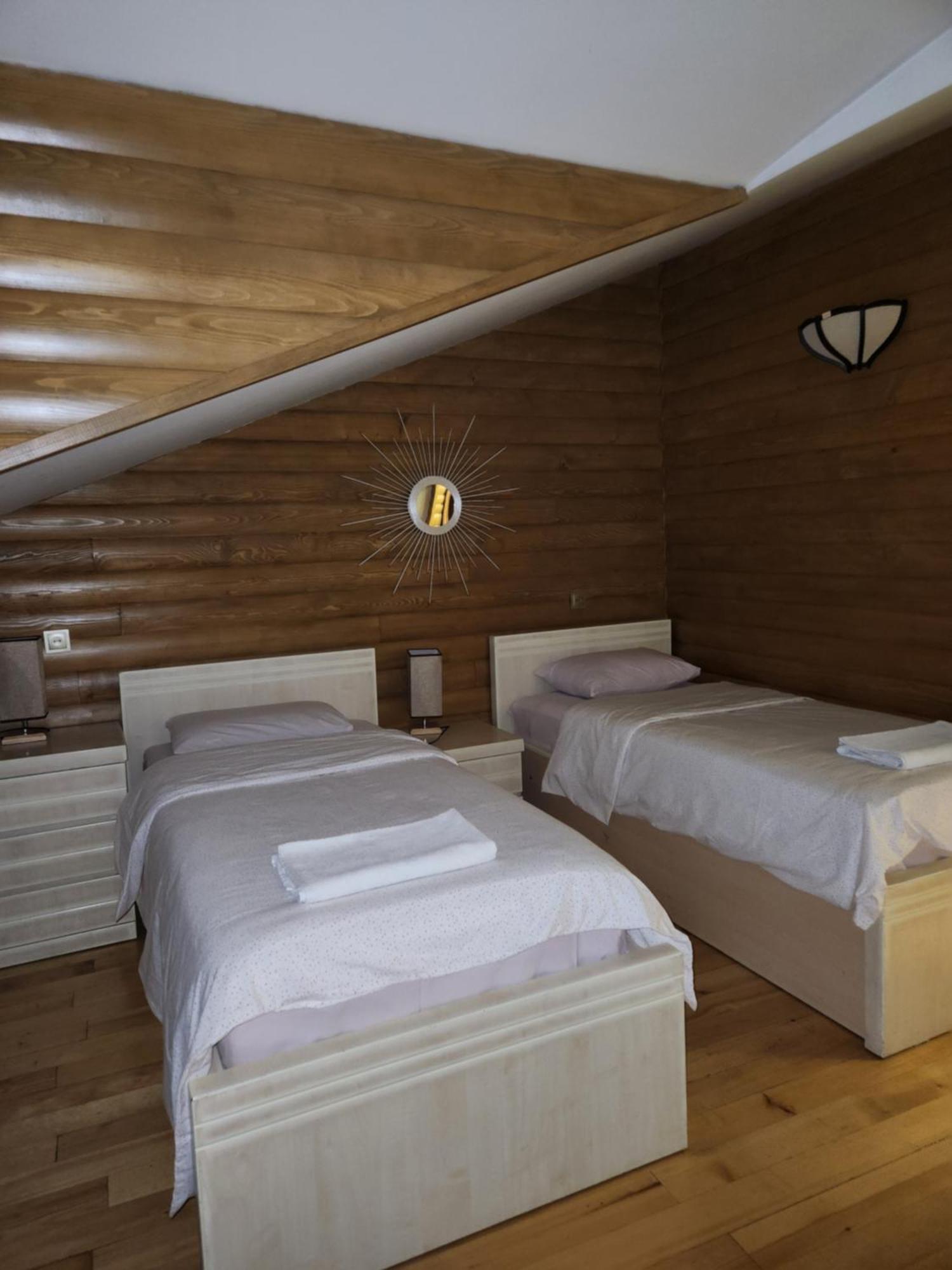 Sanli Hotel Mestia Luaran gambar